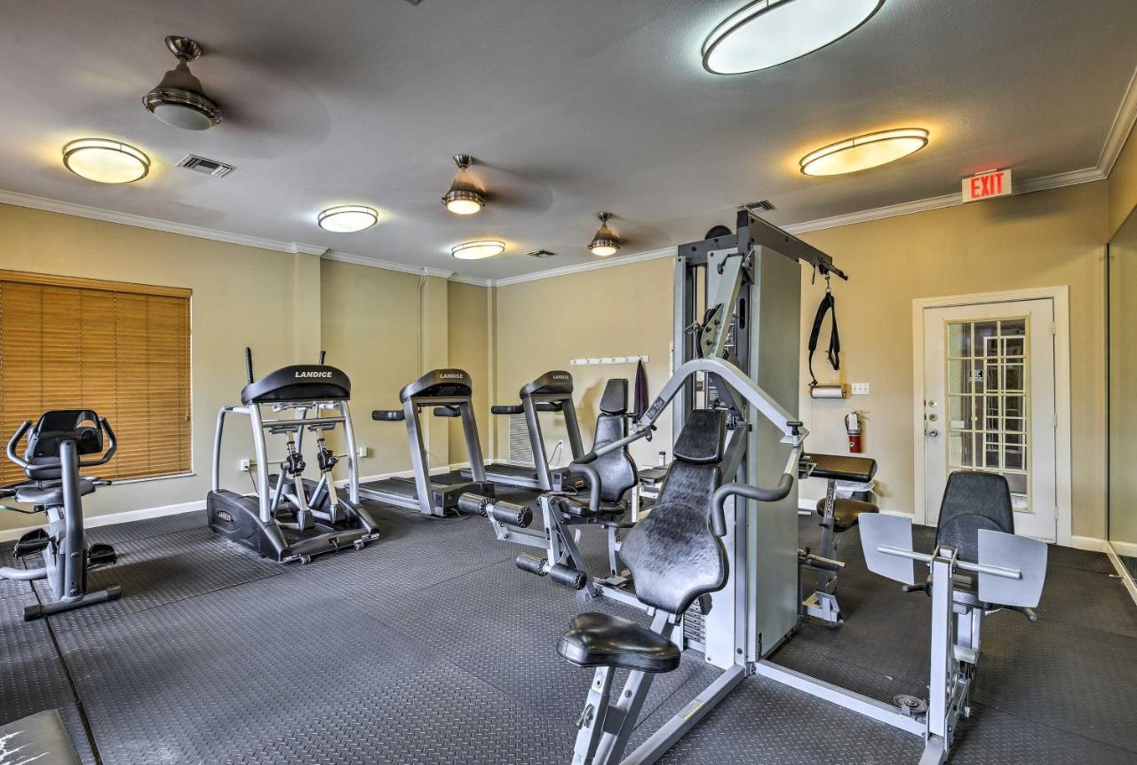 Modern Condo With Pool 4 Mi To Clearwater Beach! Exterior foto